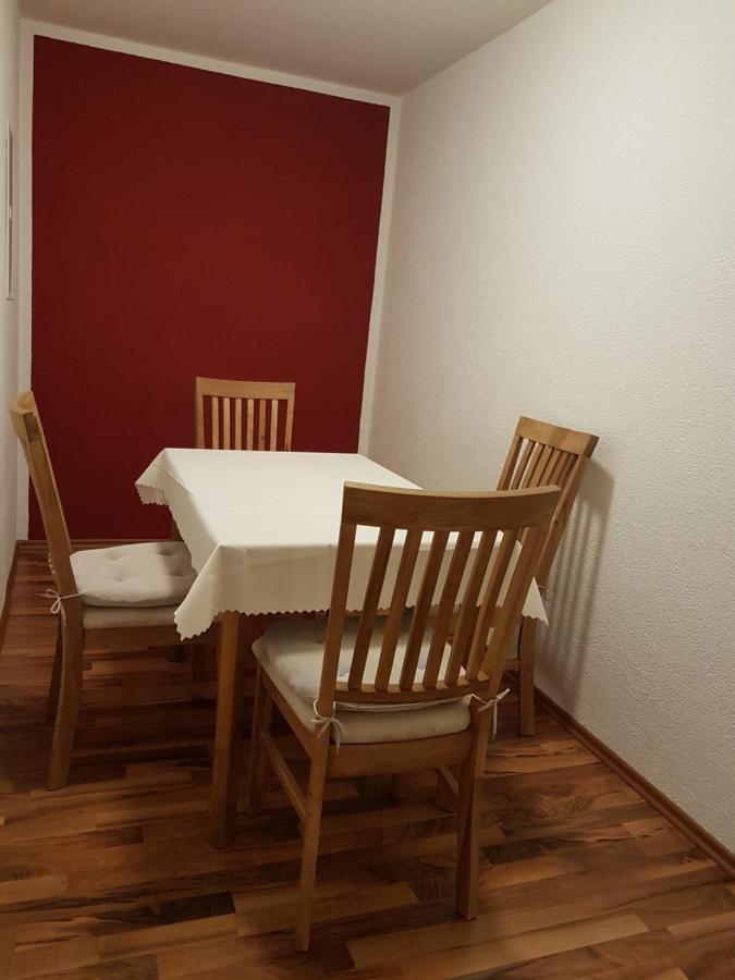 Ferienwohnung- Sarah Hahnstatten ภายนอก รูปภาพ
